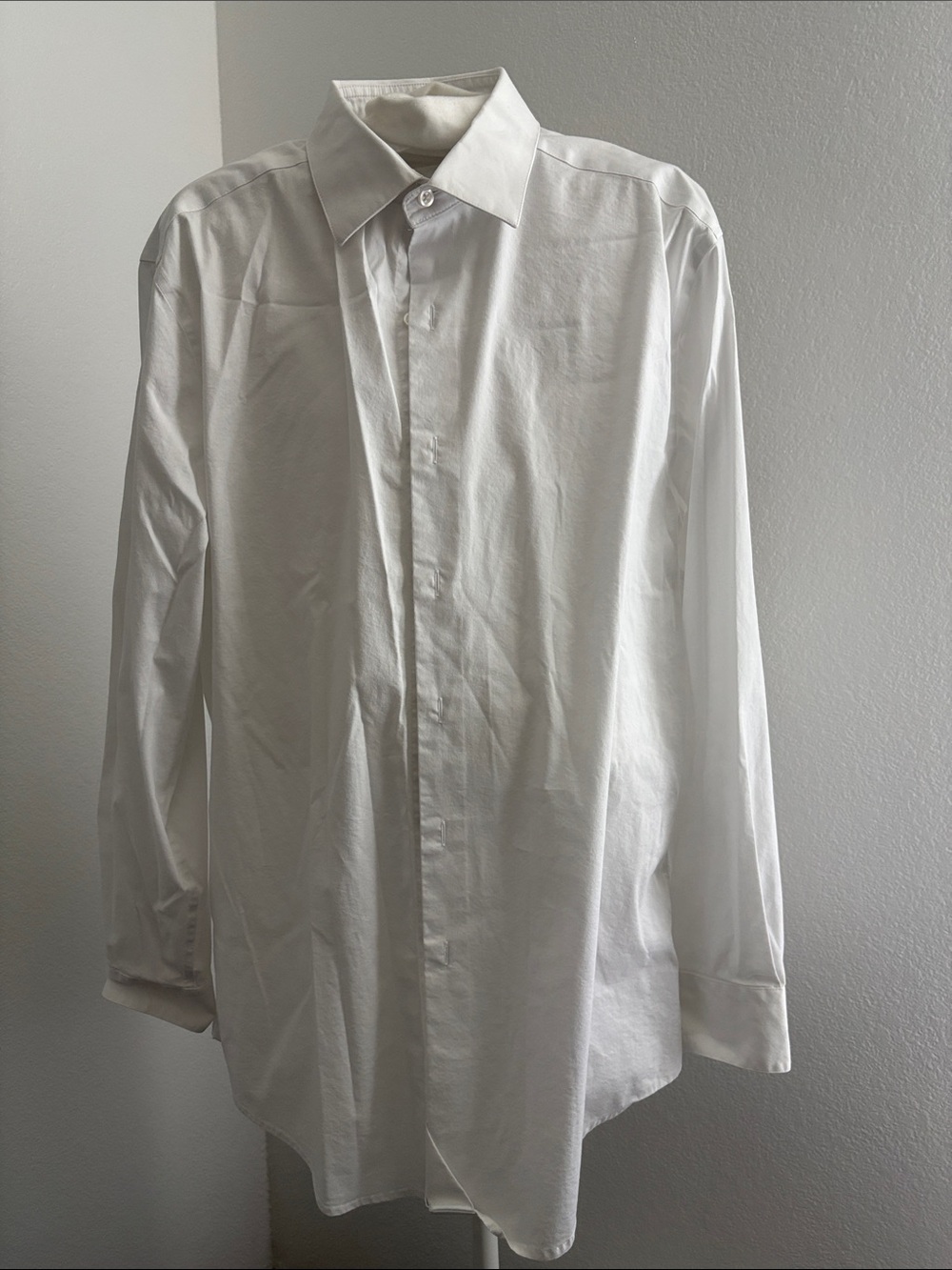 Classic Men's White Button-Down Shirt 32-33 sleeve